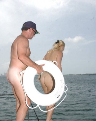 12 Bilder und 1 Film von Lizzette von Captain Stabbin
 #69027295