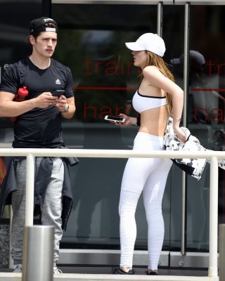 Bella Thorne Busty And Booty In White Sports Bra And Tights