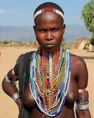 real African Tribes Posing Nude