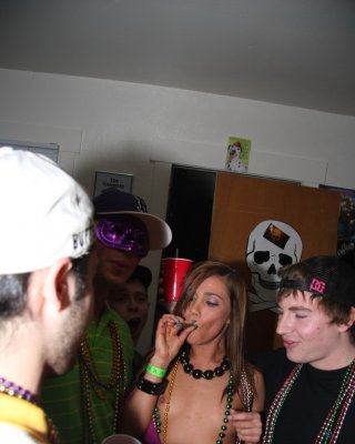 Drunk horny college girl gets fucked at the Mardi Gras Party Porn  