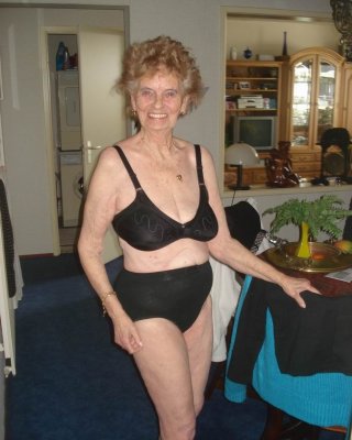 Amateur Granny Gallery - very old amateur granny poser at home Porn Pictures, XXX Photos, Sex Images  #2721063 - PICTOA