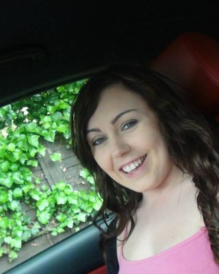 Amateur exhibitionist kayce drives uns bis die park wo sie flas
 #67322614
