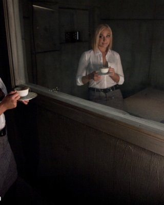 Blonde Milf Cop fickt jungen Sträfling in Fesseln im privaten Büro. die Frauen verwenden 
 #76199479