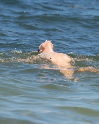 Joanna Krupa Caught Topless And Fucking Hard At The Beach In Miami