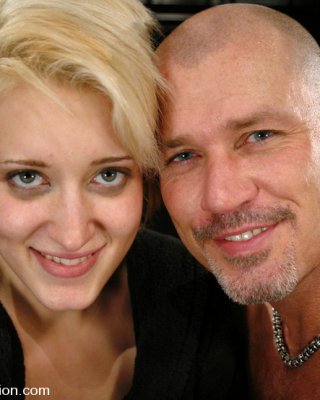 Unterwürfige Kimberly Kane kämpft in Bondage während sie gefickt wird
 #67519135