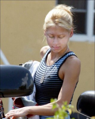 Anna Kournikova Tits And Nipple Slips