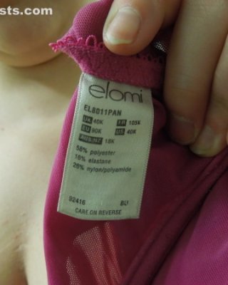 若くて超巨乳のアマチュア、ペイトンが巨大な乳房を見せつける
 #67466426