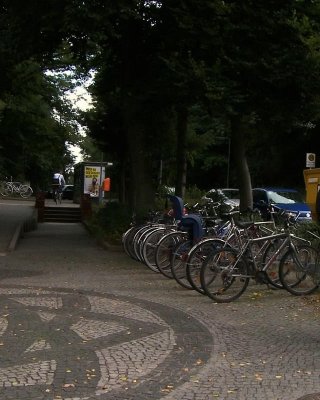 Babe wird ausgezogen, gefesselt und draußen an öffentlichen Orten gefickt
 #67696887