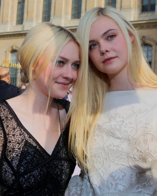 Dakota Fanning Wearing Black See-through Dress At Louis Vuitton Spring 2014 Fash