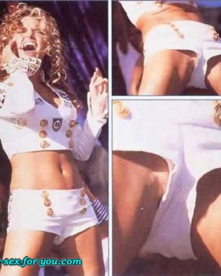 Jessica Simpson Pussy And Nipple Slip And Posing In Mini Skirt