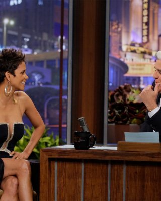 Halle Berry Showing Huge Cleavage At The Tonight Show With Jay Leno In Burbank