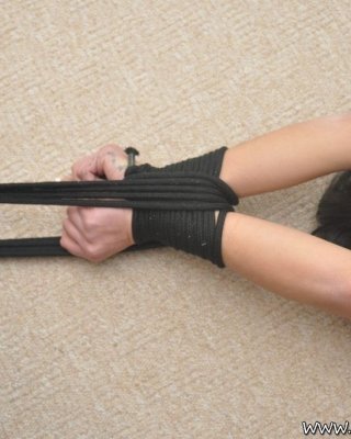縛り上げられた処女のラッシェルがボンデージで縛られて伸びる #71315676
