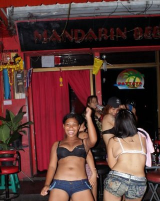 Bangkok Street Porn - Real Bangkok Street Hookers Caught By Sex Tourist Klaus On Holiday Porn  Pictures, XXX Photos, Sex Images #2744623 - PICTOA