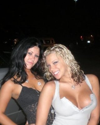 Merry xmas hooters
 #73115734