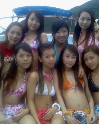 Chicas asiáticas adolescentes
 #69979423