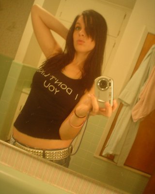 Bilderserie von Amateur Camwhoring Hotties
 #77070430