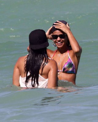 Cassie ventura fucking sexy und heiße Bikini und nasse Muschi Fotos
 #75330956