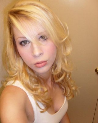 Selection of an amateur blonde babe camwhoring at home #67620057