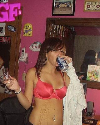 Heiße Freundinnen betrunkenen Sex-Party
 #68122788