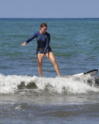 Brooke Shields Busty Showing Her Nipple Pokies While Surfing At The Beach In Cos