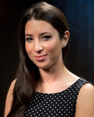 Serena wird in brutalen Geräten gequält, gefickt und zum Abspritzen gebracht.
 #71880364