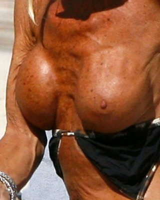 Donatella versace cought exposing her big tits on beach paparazzi pictures
 #75362494