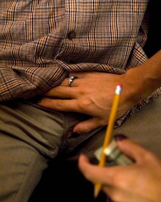 Lehrer Ariel Everitts mit weißem männlichen Schüler gibt einen Blowjob
 #79116648