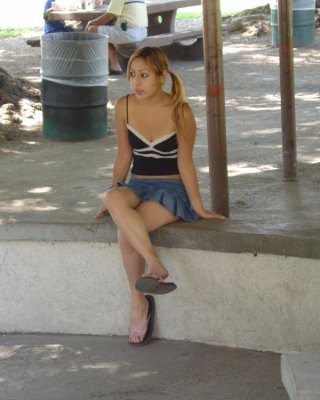 Asiatische Teenager ficken heiß in Dreier
 #69887418