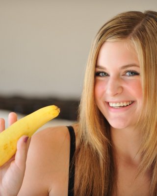 Danielle liebt ihre Veggies
 #71279694