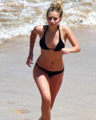 Fine Celebs Olsen Twins Sexy Thongs In Public