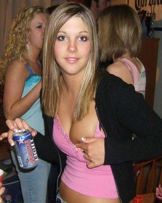 Real Drunk Amateur Girls Showing Off