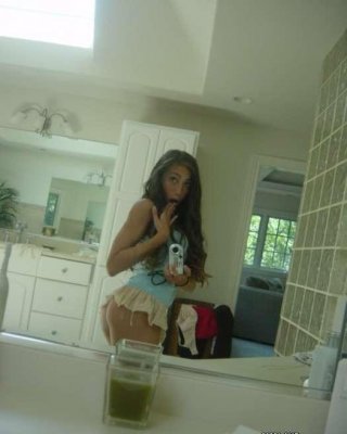 Latina Teen Amateurs Cell Phone Self Shot Mirror Pics Posted By Ex Boyfriend