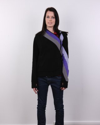 Tereza ist jung und süß, mit wunderbarem Körper und verführerischem Lächeln
 #68012315