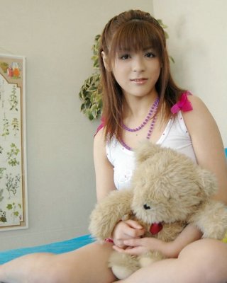 Big Titty japanische Amateur zeigt ihre zierliche tan Körper
 #77867079
