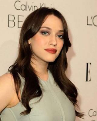 Kat Dennings Exposing Her Nice Big Boobs In Leaked Cell Phone Pictures