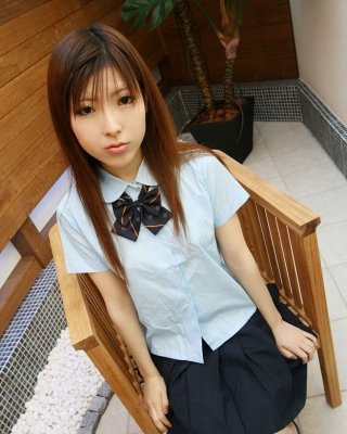 Süße japanische Studentin miyo zeigt Titten und Höschen
 #69760318