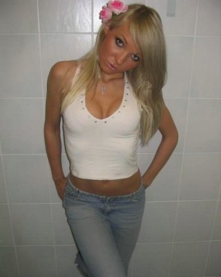 Viele heißeste Amateur-Teens und -Babes posieren vor der Kamera
 #76738775