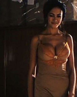 320px x 400px - Maria Grazia Cucinotta in bra and thong and cleavy in movie Porn Pictures,  XXX Photos, Sex Images #3243034 - PICTOA