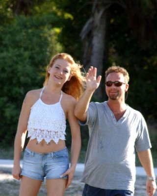 Süßes junges Babe Starli isst einen Schwanz, während sie ihren Arsch knallt
 #69051169