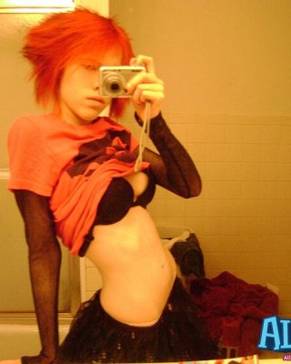 Slut Freundin upskirt Überraschung
 #68206627