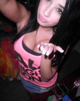 Galerie eines vollbusigen Amateur-Babys beim Camwhoring zu Hause
 #72936962