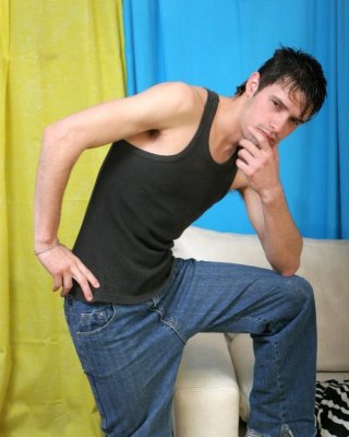 Geile bisexuelle Männer und ein schönes Babe in einem wilden Dreier
 #76805307
