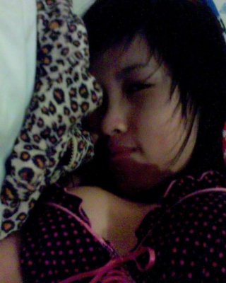Asiatische coed geht voll nackt in Couch zeigt squeezable Titten
 #69888667