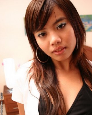 Nasty thai cutie posieren dann ficken hart
 #69966613