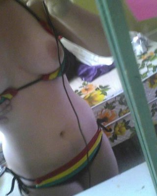 Pictures Of A Busty Amateur Teen Girlfriend Taking Pics Of Herself