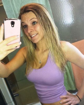 Wild College Coeds Share Some Steamy Hot Selfies