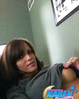 Pictures of Karen Dreams taking sexy pics of herself #57995016
