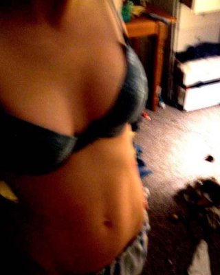 Fotos de novias calientes mostrando lo que tienen
 #60661583