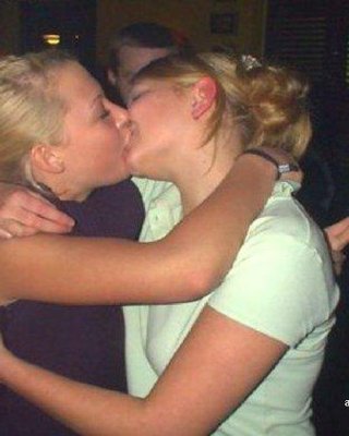 320px x 400px - Amateur Lesbian Compilation Porn Pics - PICTOA