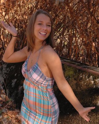 Bilder von Teenie-Küken your caitlynn schlüpft aus ihrem Kleid
 #60186455